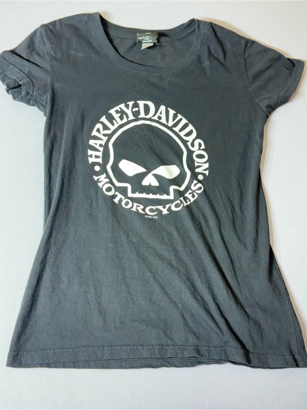 Harley-Davidson Womens Small Willie G
Skull Tee Thunder Mountain Loveland CO